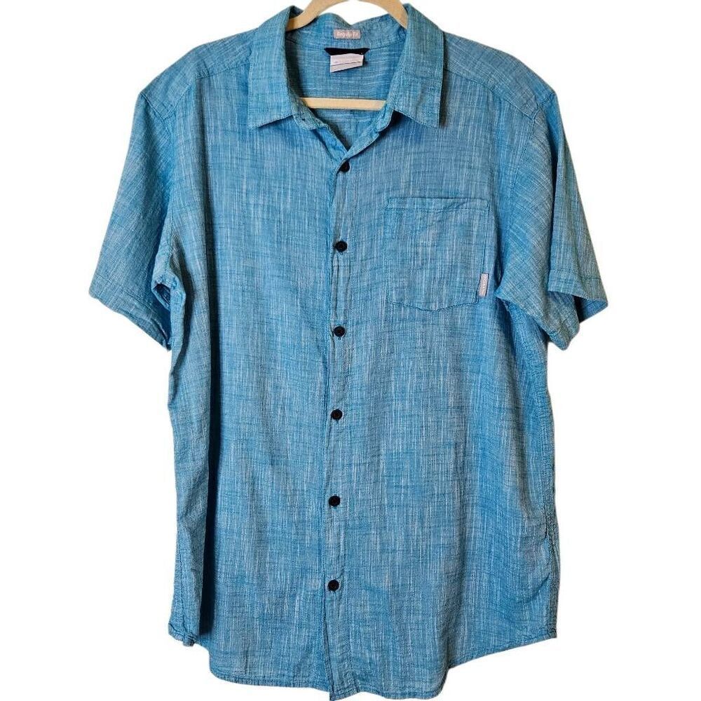 Columbia mens cotton short sleeved shirt. L. #864